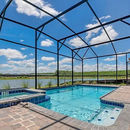 Brand New Storey Lake 8Br Villa With Lake View